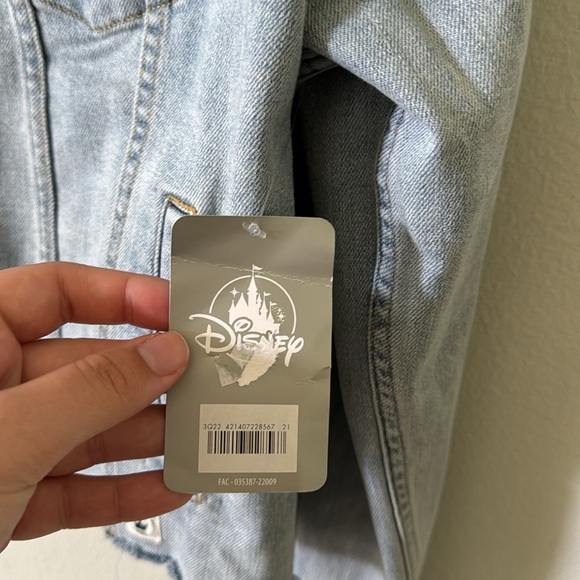 Rapunzel Denim Jacket Tangled Disney Parks Size 1X - missing rainbow pin! New! - Picture 12 of 15